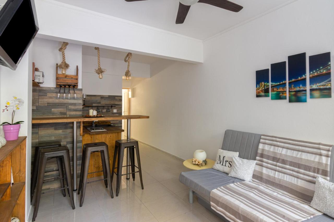 Comfy Apartment Close To Floisvos Beach Atene Esterno foto