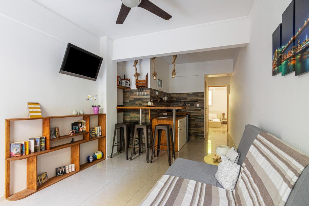 Comfy Apartment Close To Floisvos Beach Atene Esterno foto